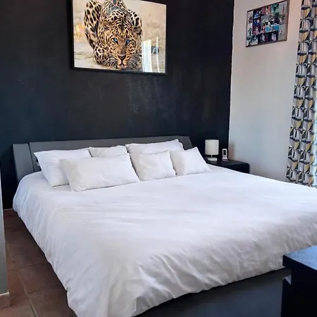 La Bulle Des Sablettes, Maison Avec Jacuzzi, Jardin & A Pied