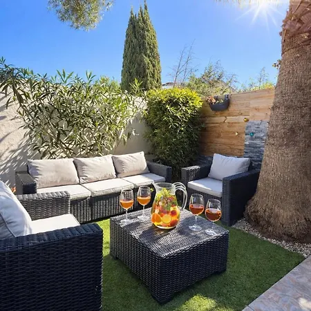 La Bulle Des Sablettes, Maison Avec Jacuzzi, Jardin & A Pied