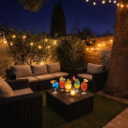 La Bulle Des Sablettes, Maison Avec Jacuzzi, Jardin & A Pied بيت ضيافة