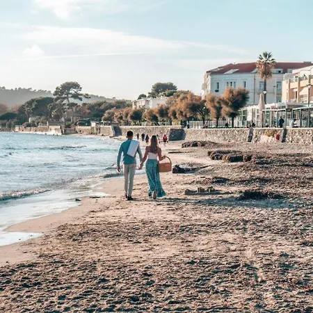 بيت ضيافة La Bulle Des Sablettes, Maison Avec Jacuzzi, Jardin & A Pied 4*